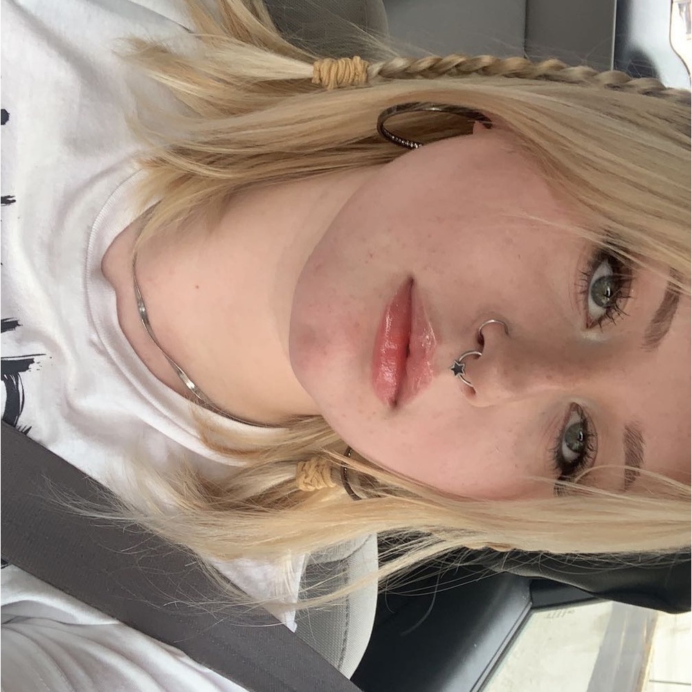 Meet your Posher, Ary